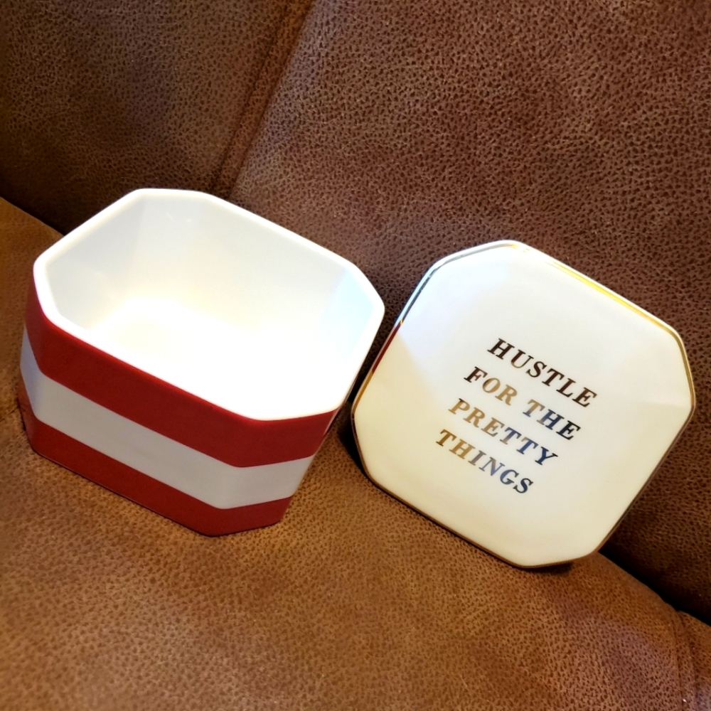 Hustle for the Pretty Things decorative box pink